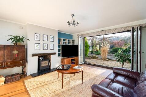 Sitting_Room_3.jpg