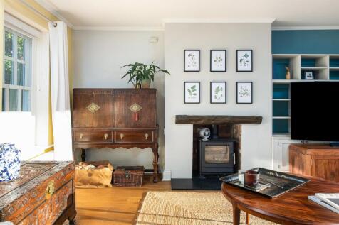 Sitting_Room_4.jpg