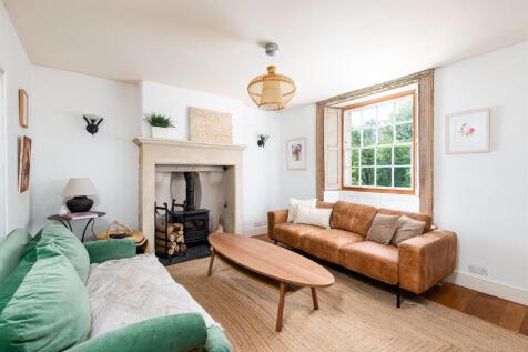 Sitting_Room_1 - Copy.jpg
