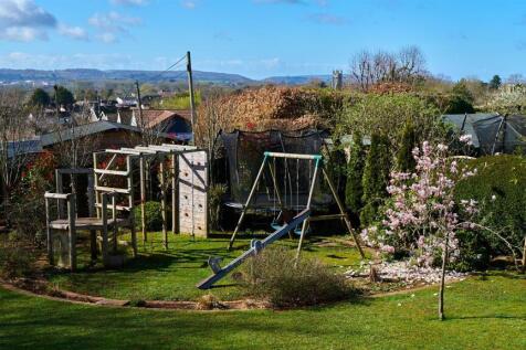 rear garden 3