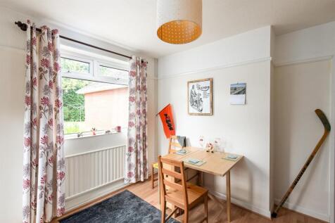 Flat_Dining_Room.jpg