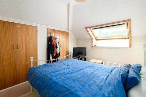 Flat_Bedroom.jpg