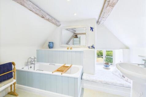 Top floor bathroom .jpg