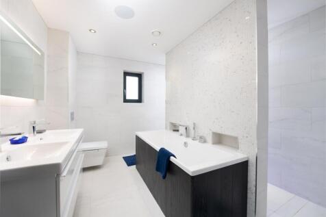 Bathroom.jpg