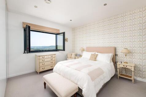Bedroom2_2.jpg