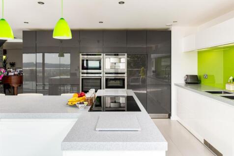 Kitchen_6.jpg