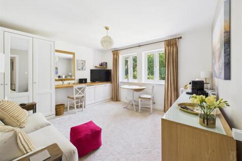1st floor bedroom/sitting room