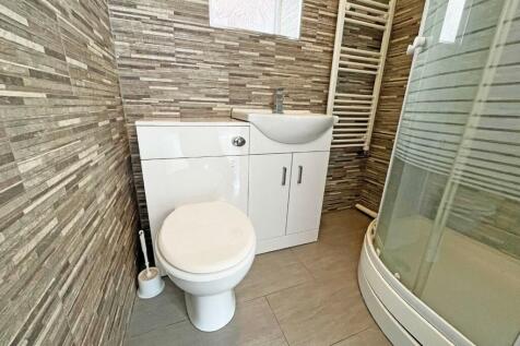 Shower Room.jpg