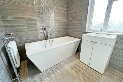 Bathroom1.jpg