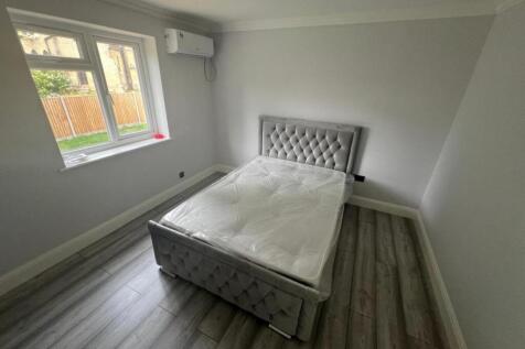 WhatsApp Image 2024-11-04 at 15.00.46 (2).jpeg