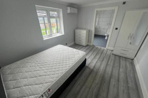 WhatsApp Image 2024-11-04 at 15.00.46.jpeg