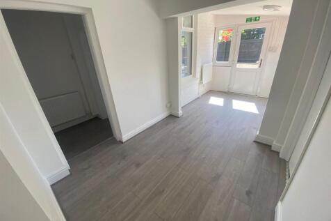 WhatsApp Image 2025-05-12 at 14.26.18 (1).jpeg