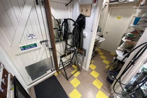 WhatsApp Image 2025-06-24 at 14.07.09_4d2412ee.jpg