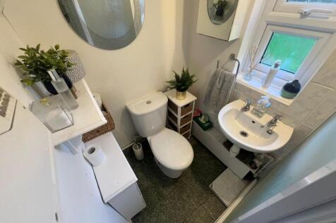 WhatsApp Image 2025-11-04 at 15.15.06 (2).jpeg