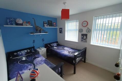 BEDROOM TWO 