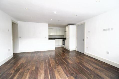 OPEN PLAN LOUNGE/KITCHEN 