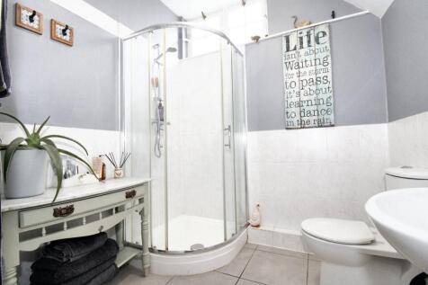 DOWNSTAIRS SHOWER ROOM
