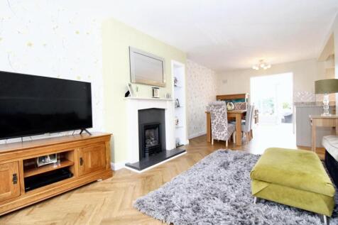 OPEN PLAN RECEPTION 
