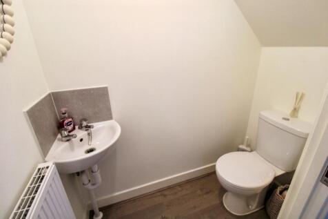 DOWNSTAIRS CLOAKROOM 