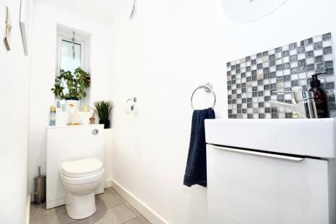 DOWNSTAIRS CLOAKROOM 