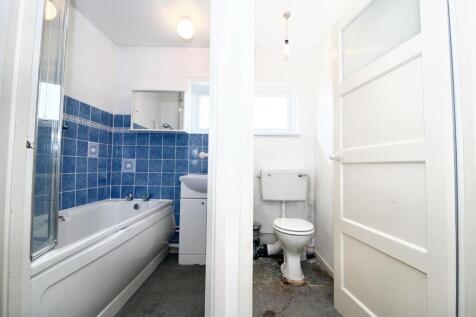 BATHROOM/ WC 