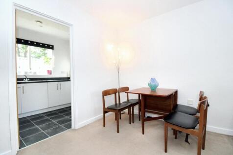 DINING SPACE 