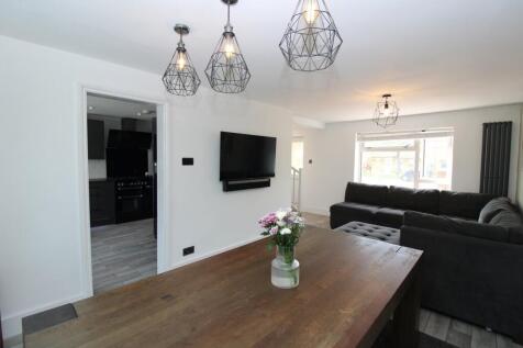 LOUNGE/DINER 