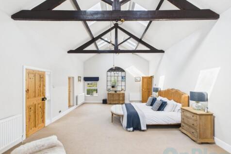 Master bedroom side