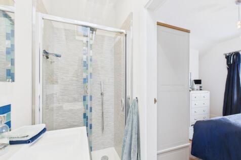 Bedroom Two En-suite