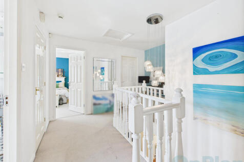 52 gatewick landing painted white
