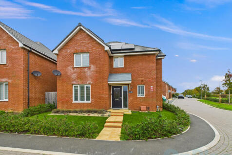 16 Wayne Gardens, Oxley outside front 1 daytime