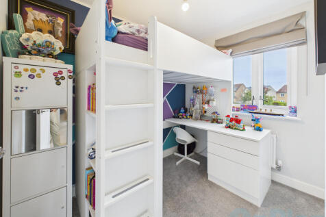 CAM04024G0-PR0038-STILL001