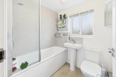 CAM04024G0-PR0038-STILL004