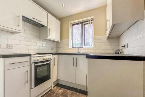 Kitchen 2.jpg