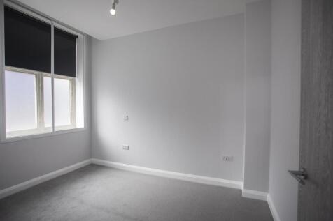 030222-  1 Bank Hous