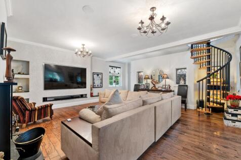 Property Image 25