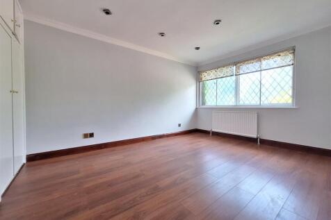Master bedroom.jpg