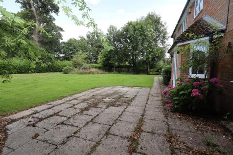 The Rectory, The Village, Finchampstead (28).JPG