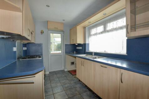 Kitchen 1.jpg