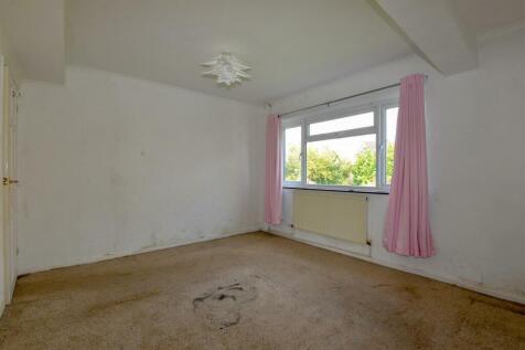Bedroom1 3.jpg