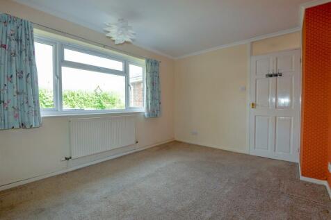 Bedroom2 2.jpg