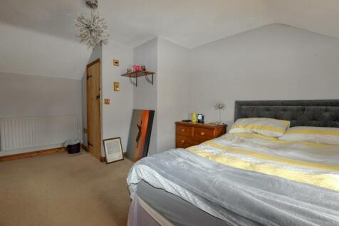 Bedroom2 2.jpg