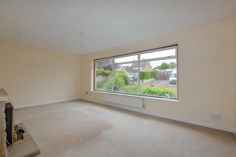 Living Room 1.jpg