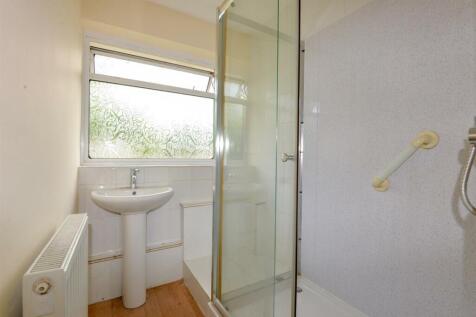 Shower Room 1.jpg
