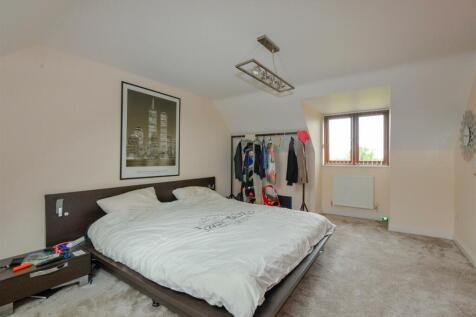 Bedroom4 2.jpg
