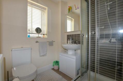Ensuite 1.jpg