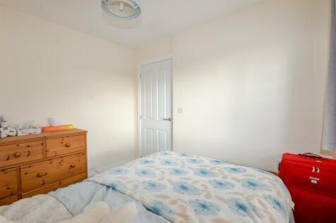 Bedroom3 2.jpg