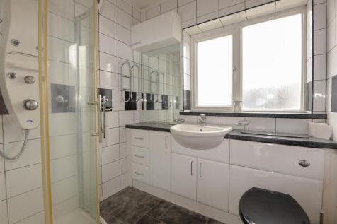 Shower Room 1.jpg