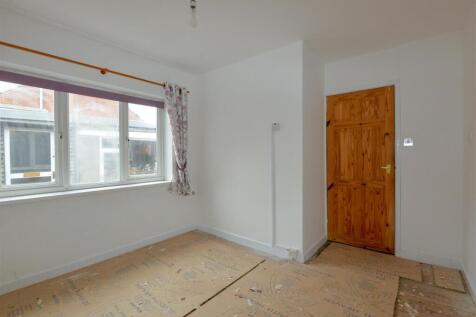Bedroom2 2.jpg