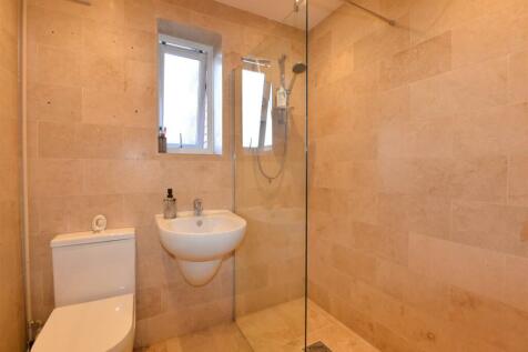 Shower Room 1.jpg